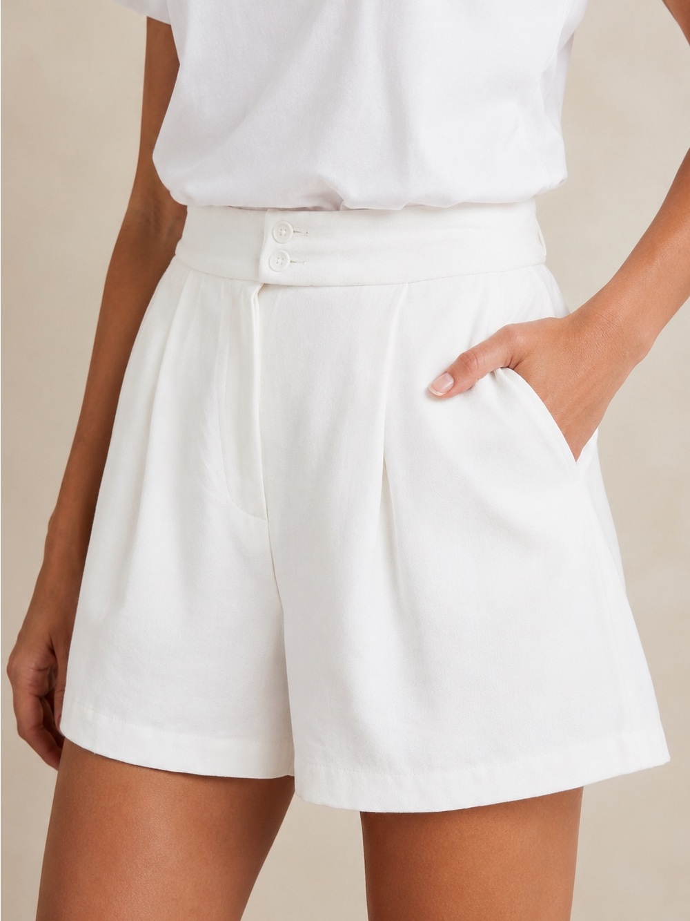 Skies Are Blue High-Waist White Pleated Back Elastic Classic Trouser  Shorts